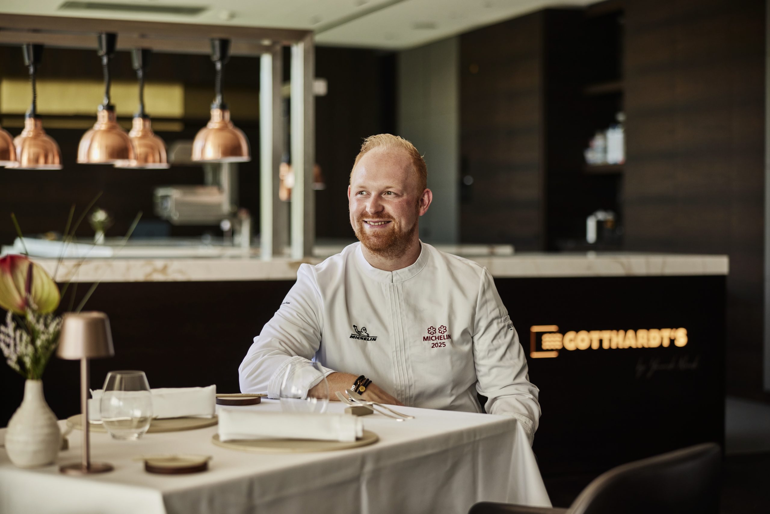 Copyright by BerlinCramer_Yannick_Tisch_farbe12 - ChefHeads-Magazin